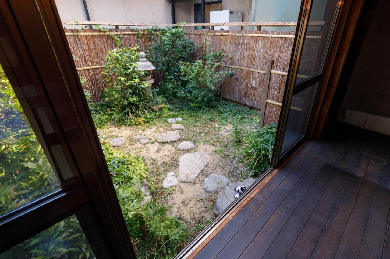 Tsunagian Tabi-ne * Kanazawa